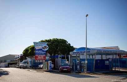 California Color, Carrossier à Puget-sur-Argens