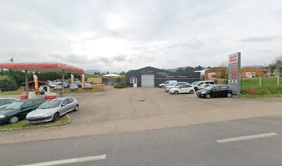 GB - Autos, Carrossier à Saint-Haon-le-Châtel