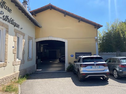 SMA cars, Carrossier à Monteux