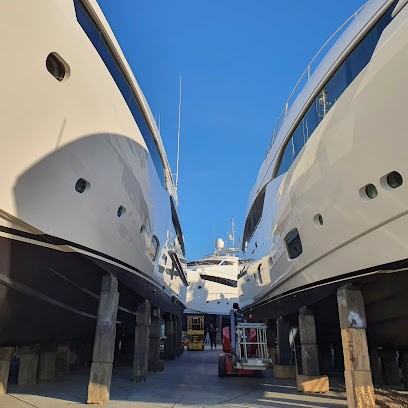 AZUR DETAILING Lustrage &Traitement Ceramique Automobile ,Nautisme, Aéronautique, Carrossier à Valbonne