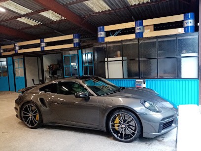 Authentic Garage, Carrossier à La Trinité