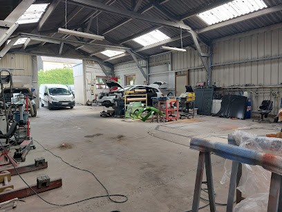 Carrosserie Du Pelem SA, Carrossier à Saint-Nicolas-du-Pélem