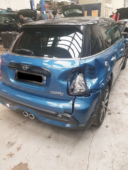 UNIVERSEL GARAGE, Carrossier à Lille