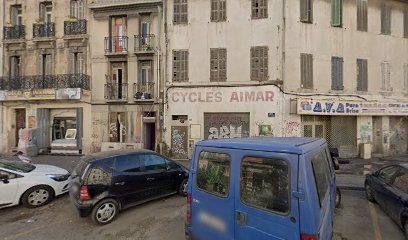 AVA PARE BRISE, Carrossier à Marseille 15