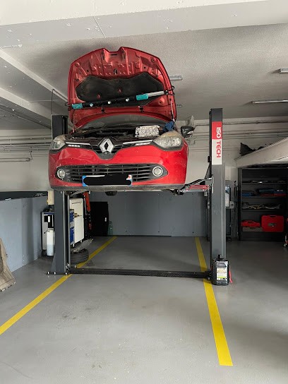 Fox Auto Car, Carrossier au Thillay