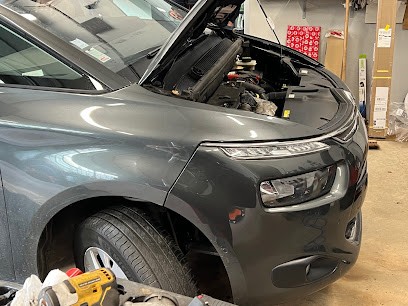 M Mendes Stephane, Carrossier à Égreville