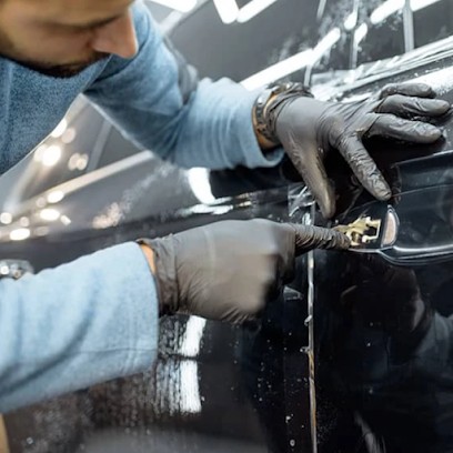 Carrosserie serre, Carrossier à La Crèche