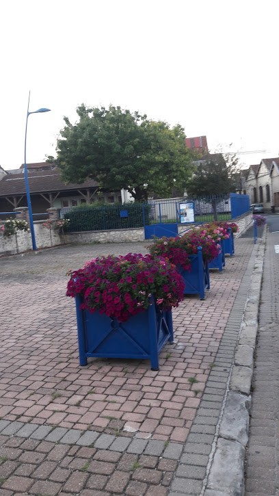 Les Fontanelles, Carrossier à Longueville