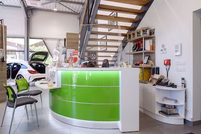 CARROSSERIE DES DEUX SAVOIE - CRET DU MIDI, Carrossier à Praz-sur-Arly