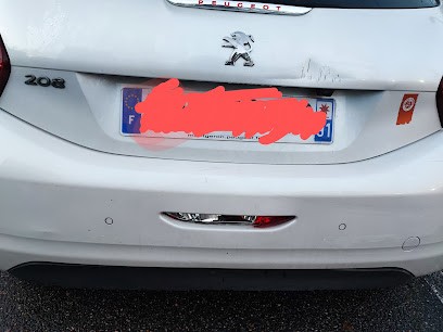 LKR Automobiles, Carrossier à Guignes