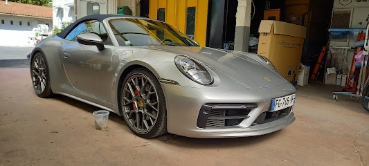 Carrosserie Nicollas, Carrossier à Lussant