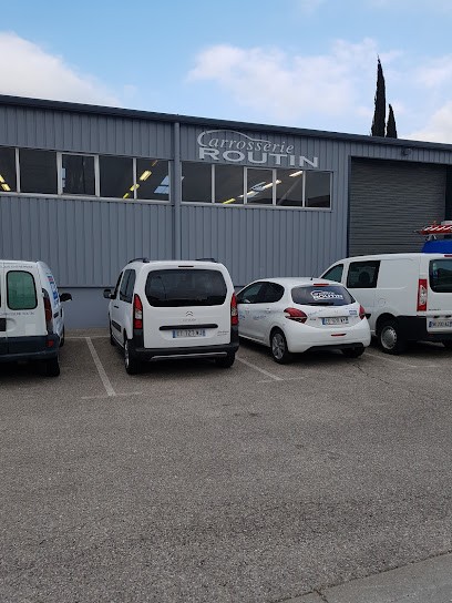 AXIAL - CARROSSERIE ROUTIN, Carrossier à Seyssins