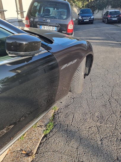 Garage Auto Mac, Carrossier à La Courneuve