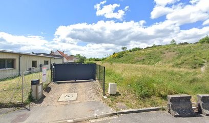 Fermé, Carrossier à Talant