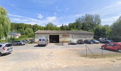 Houard-Crapat, Carrossier à Mont-Saint-Père