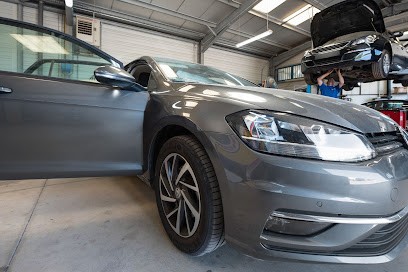 Carrosserie Lopez, Carrossier à La Londe-les-Maures