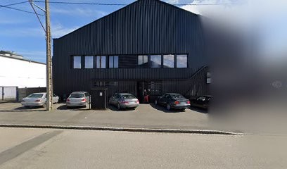 R.v. Automobile, Carrossier à Rennes