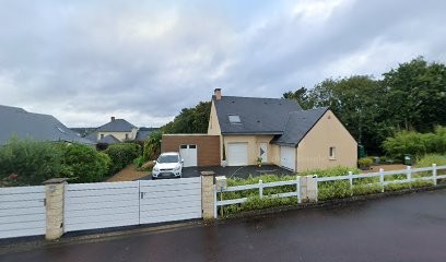 Mahe Tony Emmanuel, Carrossier à Saint-Lô