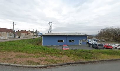 Tworzydlo Jonathan EARL, Carrossier à Montceau-les-Mines
