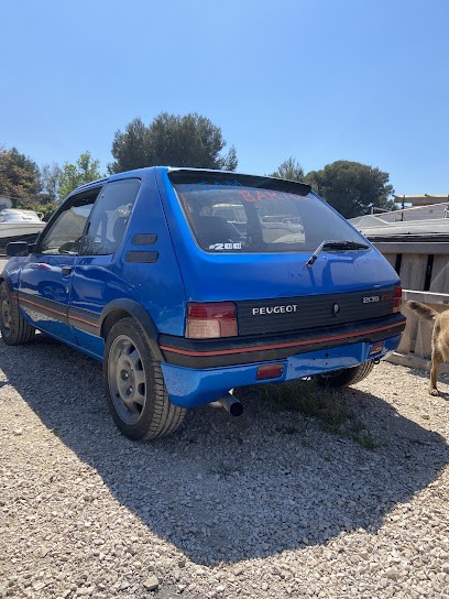 FCA AUTO, Carrossier à Gignac-la-Nerthe