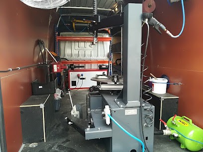 garage solidaire mobile, Carrossier à Lézignan-Corbières