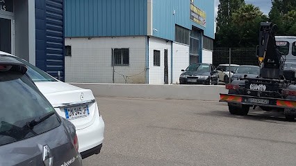 Universal Carrosserie, Carrossier à Roquevaire