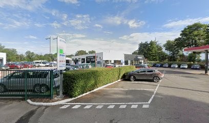 Ad Carrosserie Garage Pingnelain, Carrossier aux Grands-Chézeaux