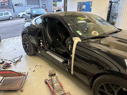 Provence Carrosserie, Carrossier à Roquefort-la-Bédoule