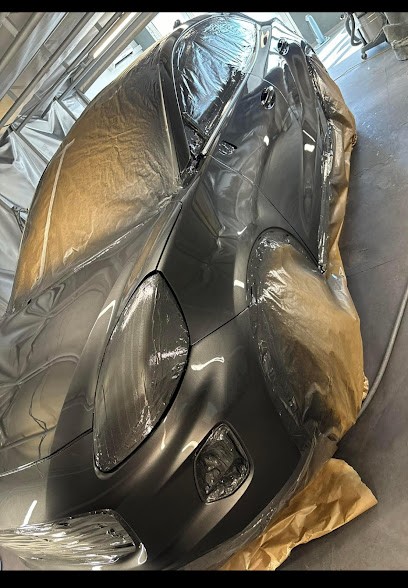 KM-AUTO, Carrossier à Paray-Vieille-Poste