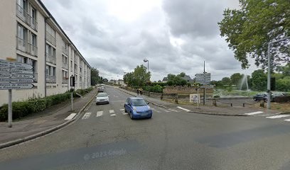 Stationmarché, Carrossier à La Flèche